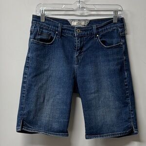 Levi's Blue Denim Shorts Size 6 Bermuda Split Sides Casual Classic